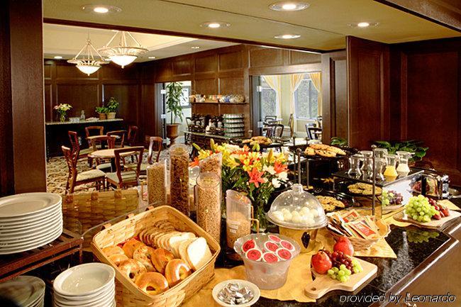 Plaza Inn & Suites At Ashland Creek ร้านอาหาร รูปภาพ