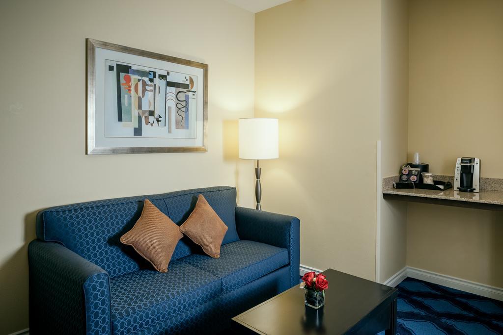 Plaza Inn & Suites At Ashland Creek ภายนอก รูปภาพ