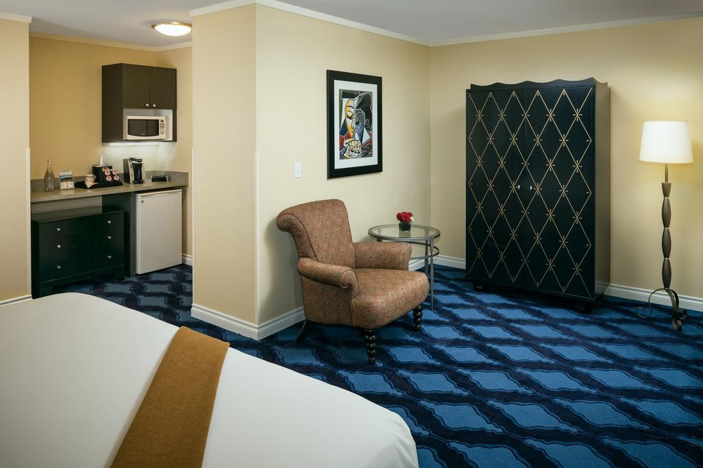 Plaza Inn & Suites At Ashland Creek ภายนอก รูปภาพ