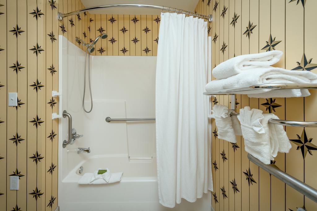 Plaza Inn & Suites At Ashland Creek ภายนอก รูปภาพ