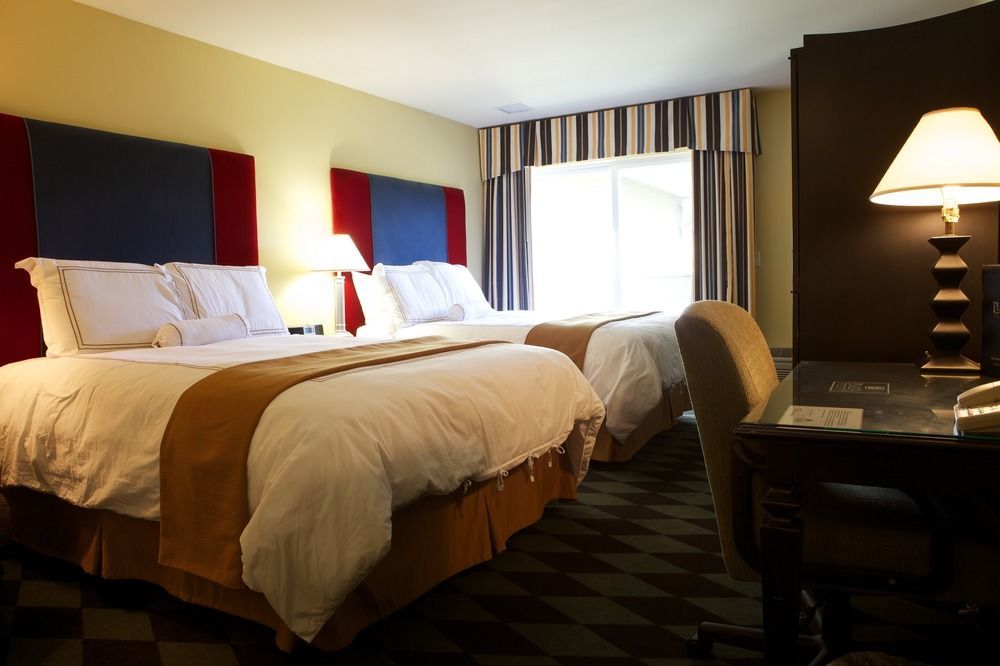 Plaza Inn & Suites At Ashland Creek ภายนอก รูปภาพ